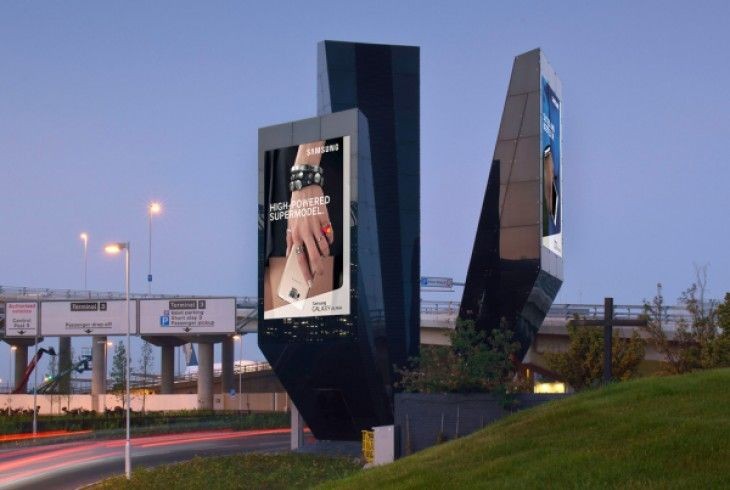 Embed into Clever Architecture the next generation of the advertising world